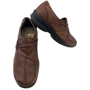 CLARKS In Motion Women's Size 7.5 Brown Leather Slip On Comfort Oxfords 65758